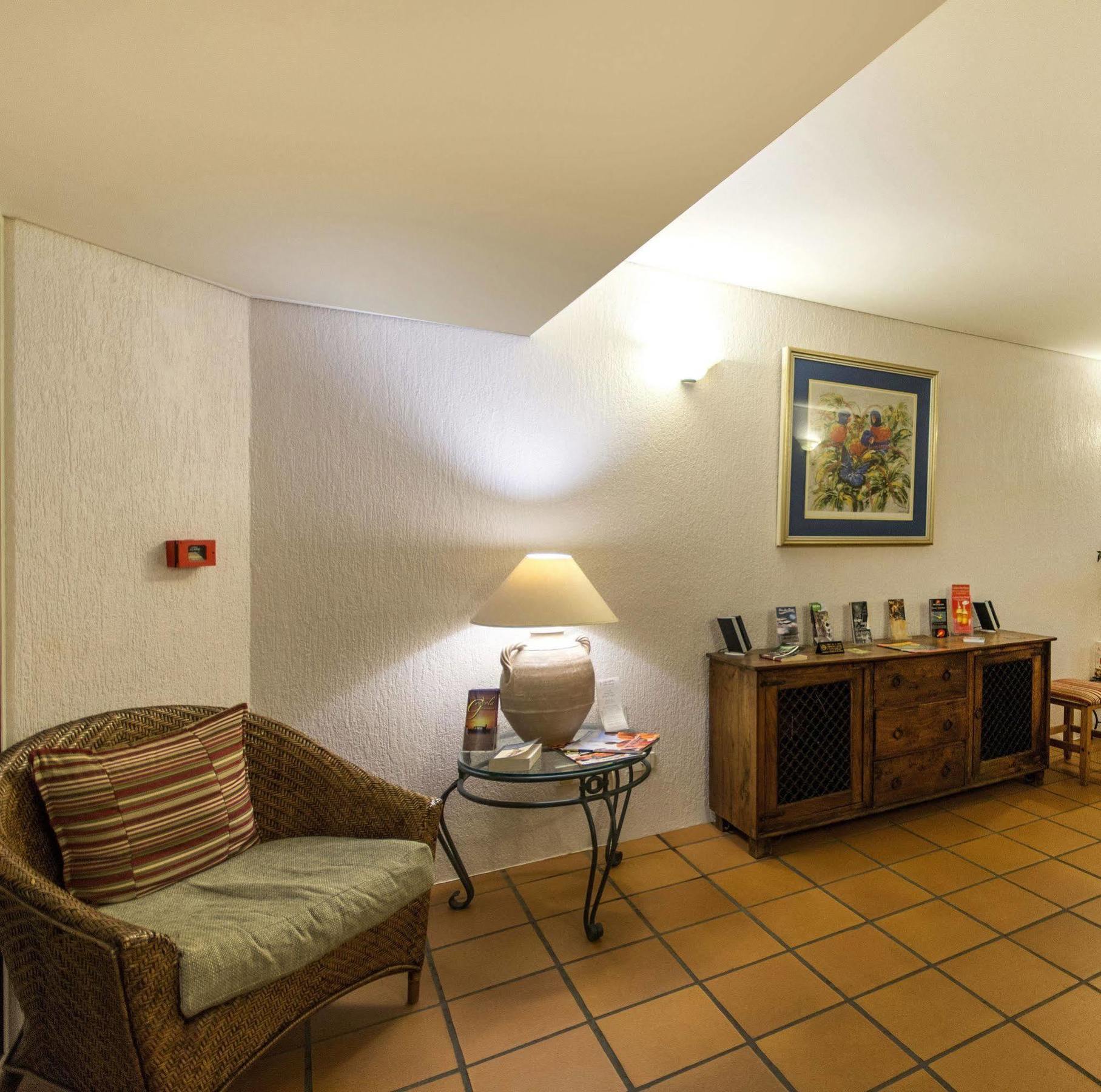 Il Centro Apartment Hotel Кернс Екстериор снимка