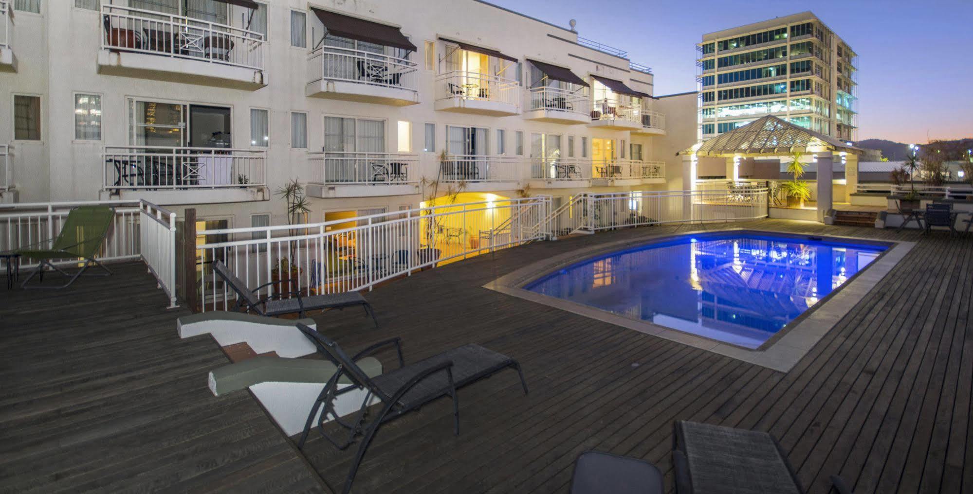Il Centro Apartment Hotel Кернс Екстериор снимка